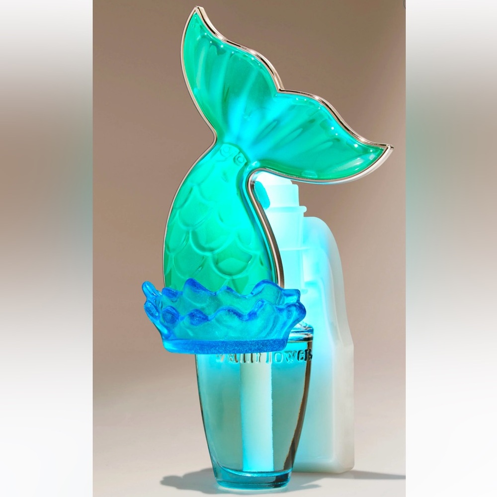 B&BW Ariel Adjustable Wallflowers Scent Control Nightlight